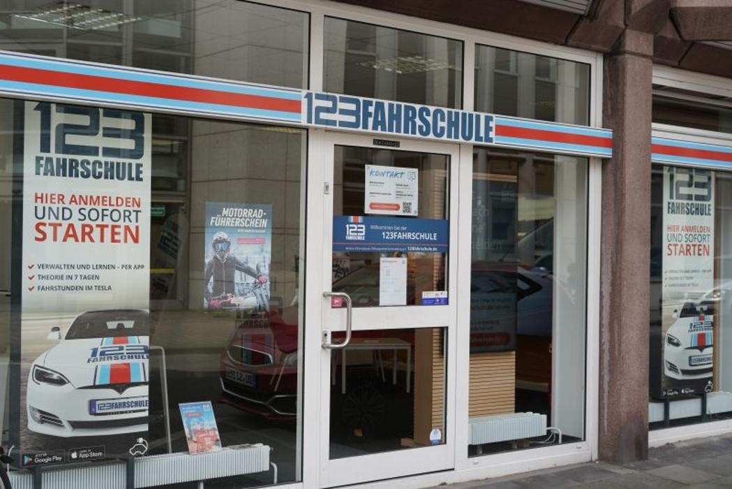 Bilder 123 FAHRSCHULE Duisburg-Zentrum