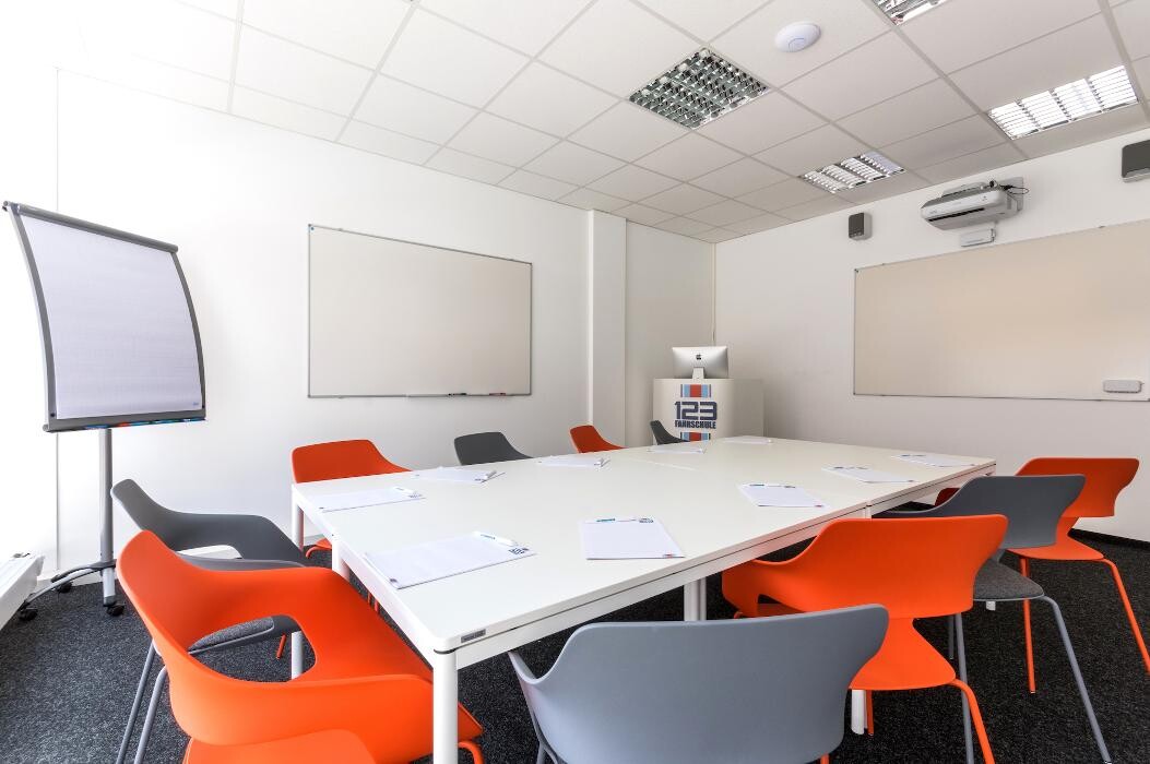 Bilder 123 FAHRSCHULE Duisburg-Zentrum