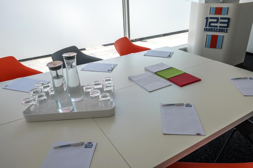 Bilder 123 FAHRSCHULE Duisburg-Zentrum