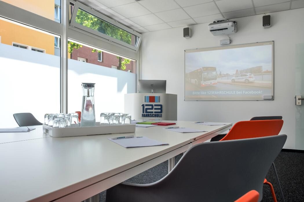 Bilder 123 FAHRSCHULE Duisburg-Zentrum