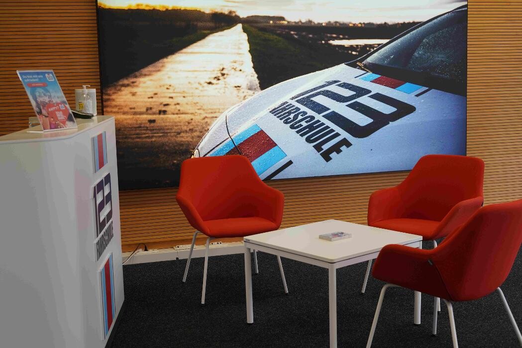 Bilder 123 FAHRSCHULE Duisburg-Zentrum