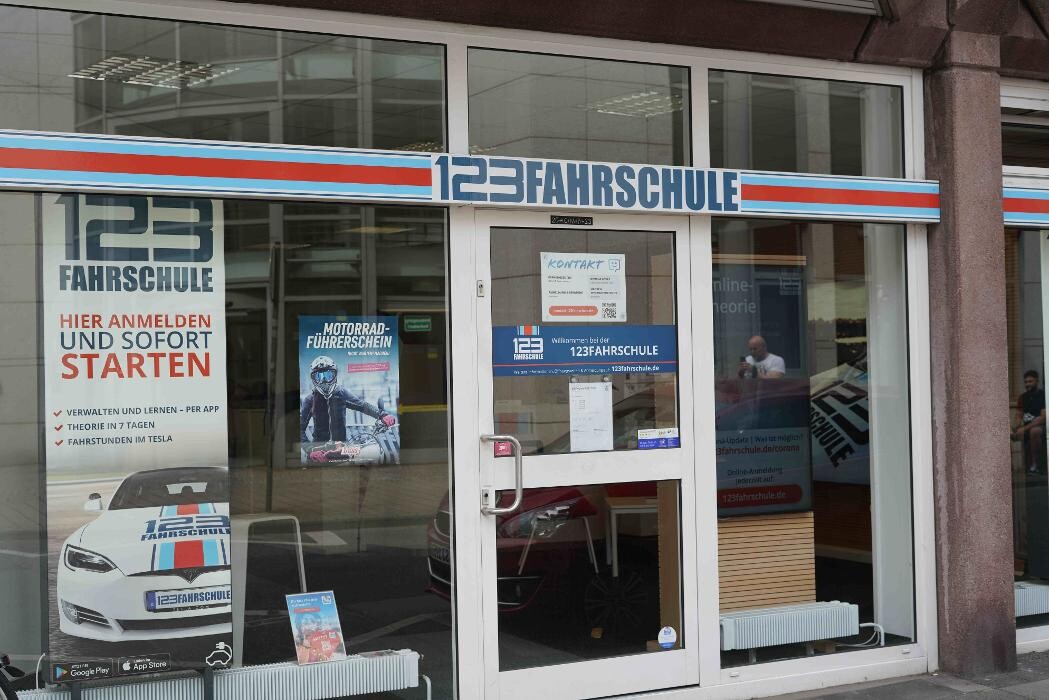 Bilder 123 FAHRSCHULE Duisburg-Zentrum