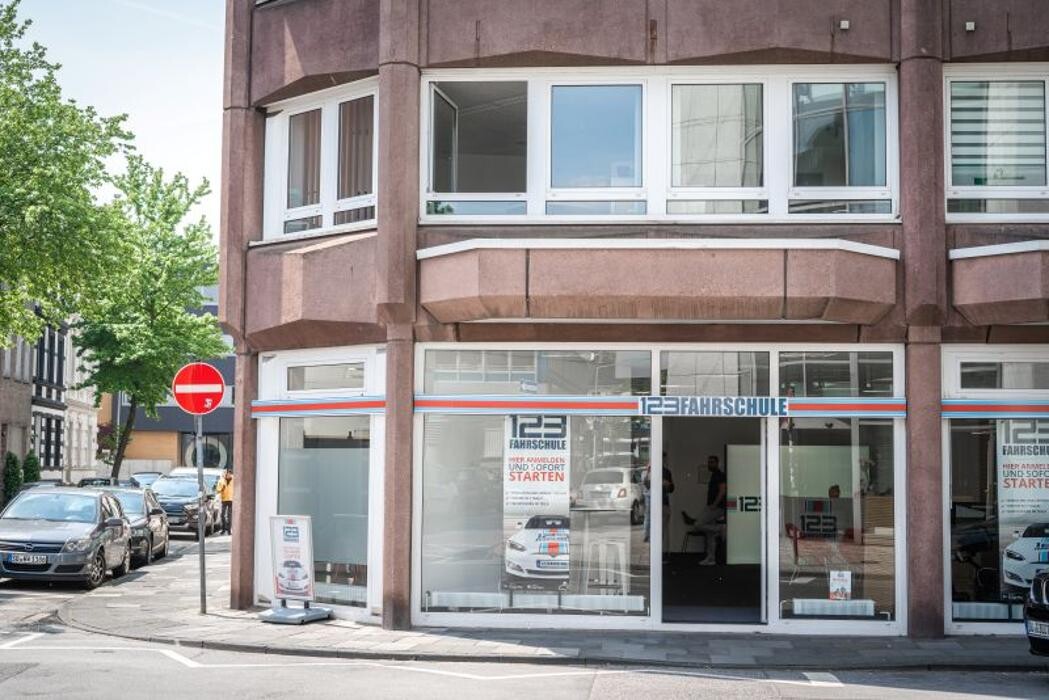 Bilder 123 FAHRSCHULE Duisburg-Zentrum
