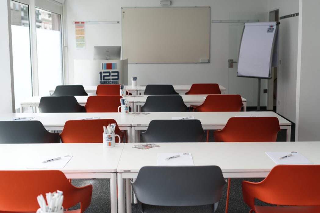 Bilder 123 FAHRSCHULE Duisburg-Zentrum