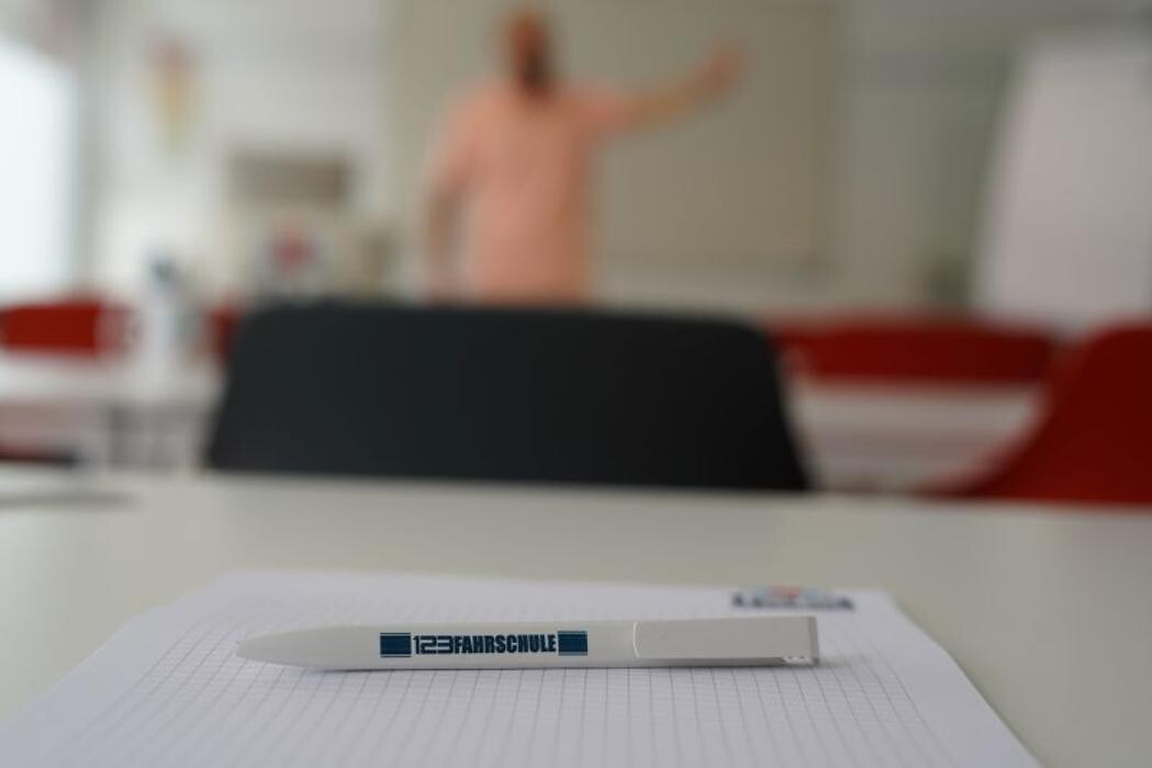 Bilder 123 FAHRSCHULE Duisburg-Zentrum