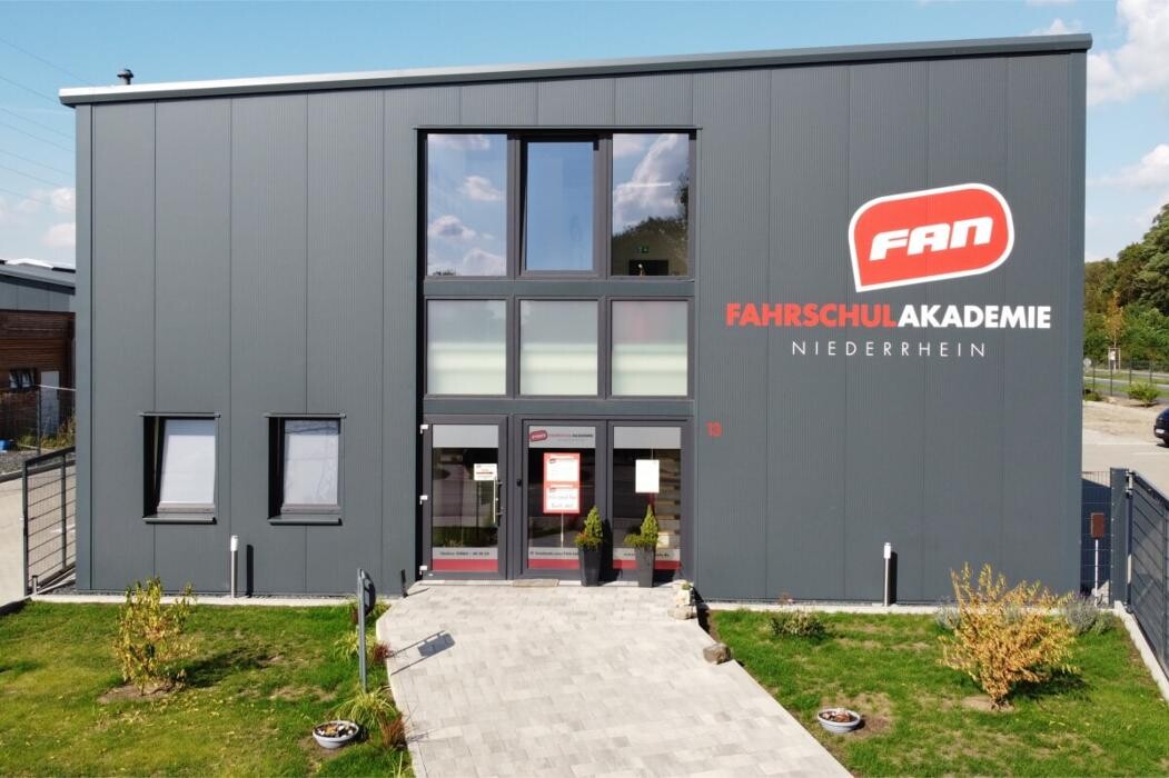 Bilder 123 FAHRSCHULE Dinslaken