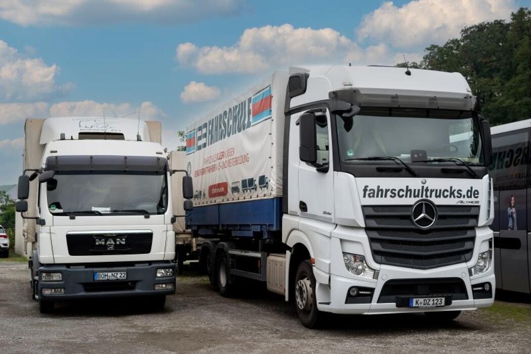 Bilder 123 FAHRSCHULE Dinslaken