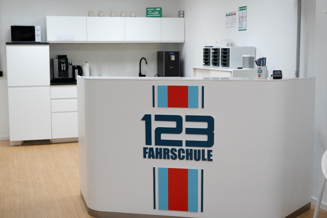 Bilder 123 FAHRSCHULE Köln-Nippes