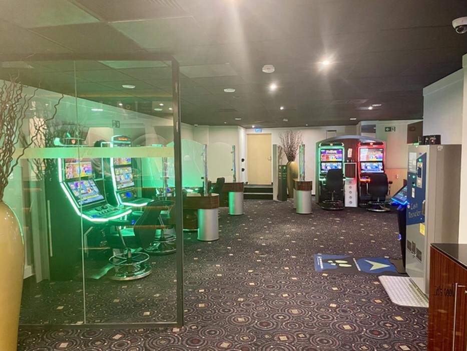 Bilder SPIEL-IN Spielhalle Siegen