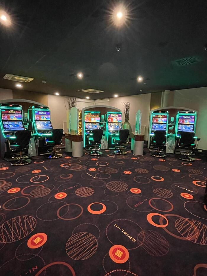 Bilder SPIEL-IN Spielhalle Theeßen