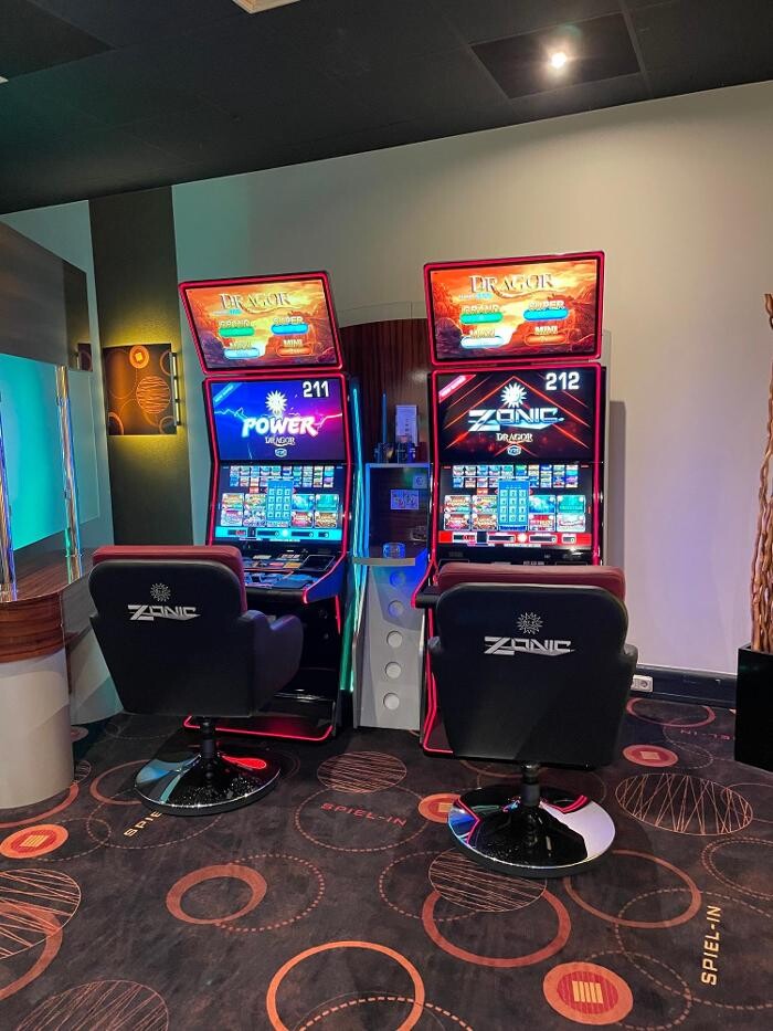 Bilder SPIEL-IN Spielhalle Theeßen