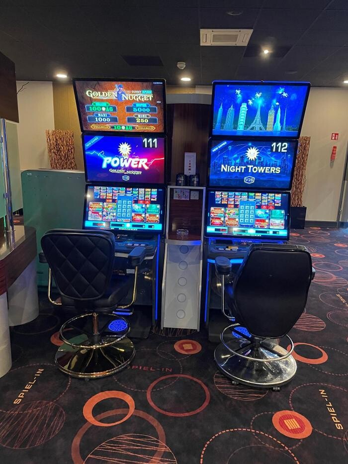 Bilder SPIEL-IN Spielhalle Theeßen