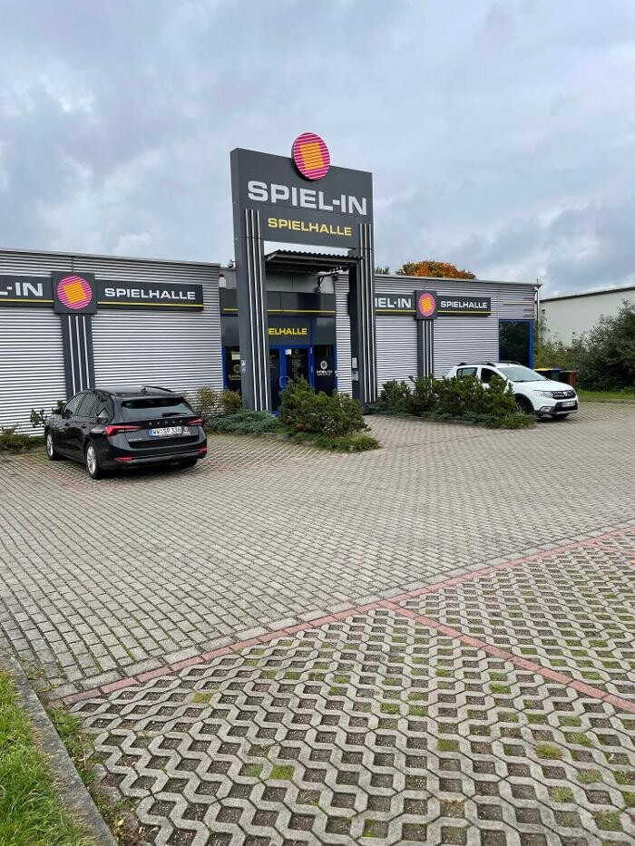 Bilder SPIEL-IN Spielhalle Theeßen