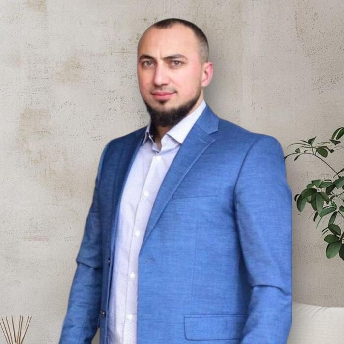 Bilder ERGO Versicherung Muslim Akhiev