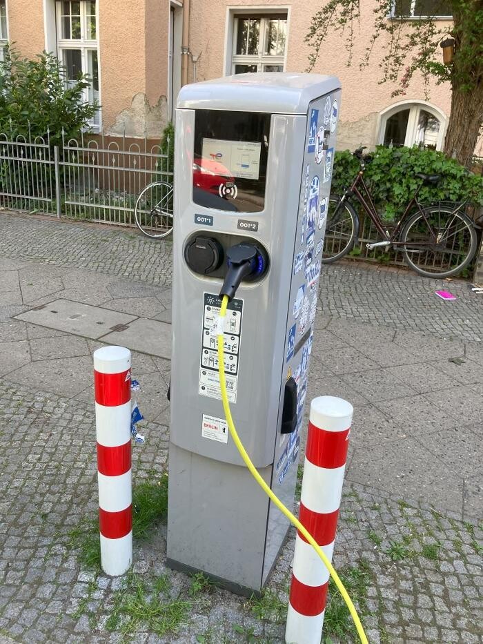 Bilder TotalEnergies Charging station