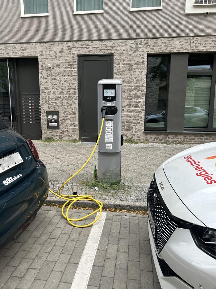 Bilder TotalEnergies Charging station