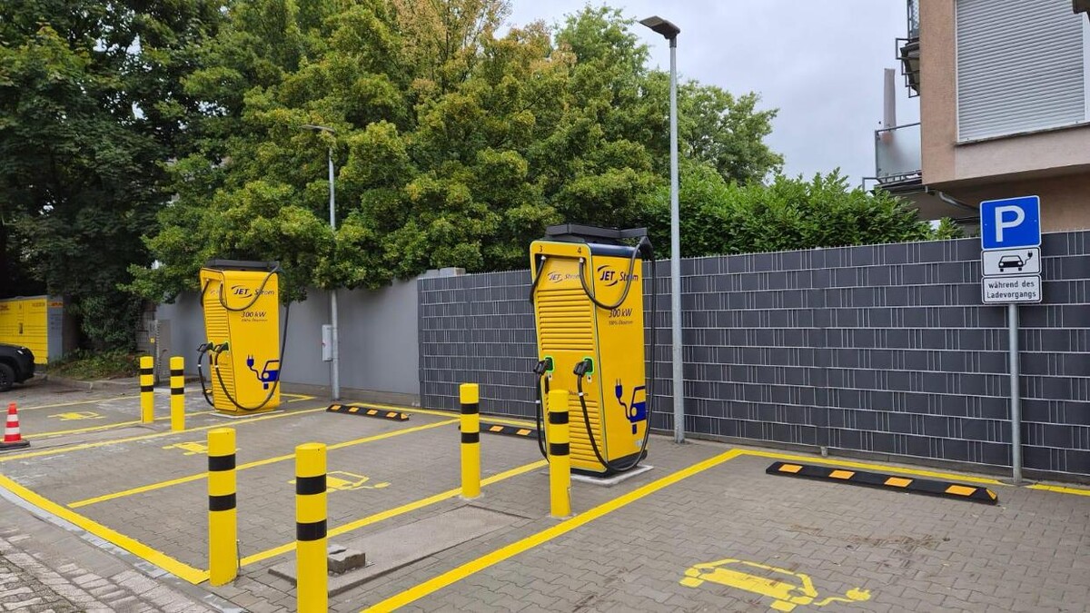 Bilder JET Ladestation