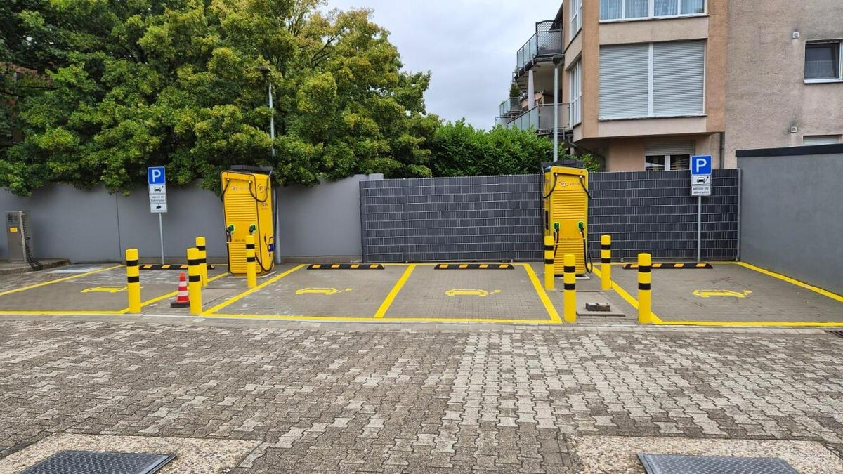 Bilder JET Ladestation