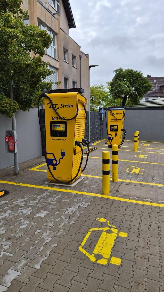 Bilder JET Ladestation