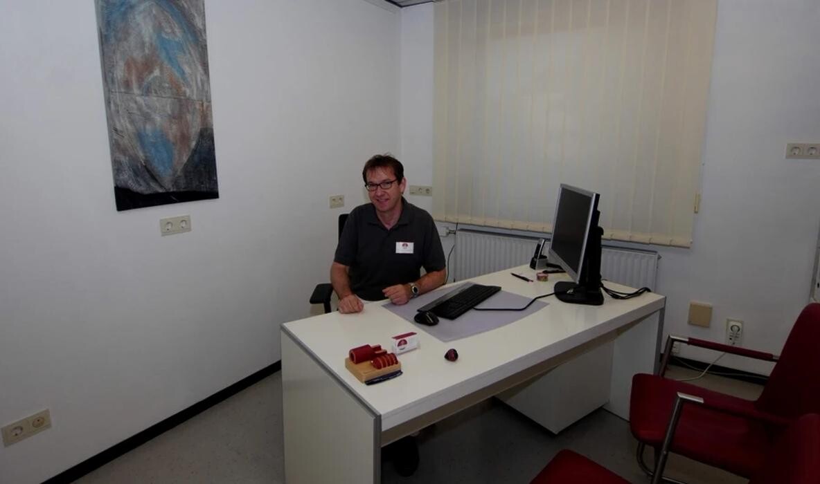Bilder Dr. med. Volker Deseniß, Kardiologe & Angiologe
