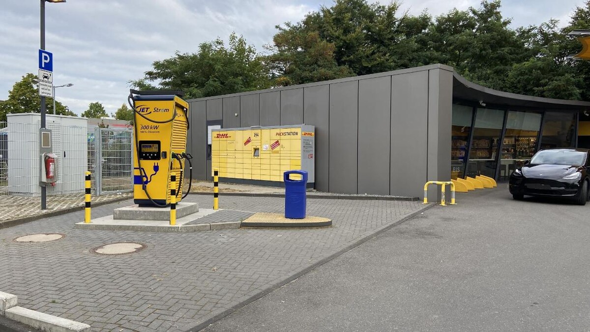 Bilder JET Ladestation