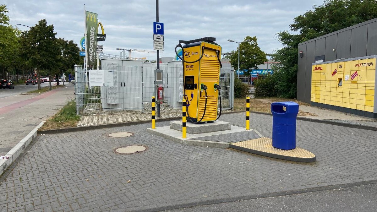 Bilder JET Ladestation