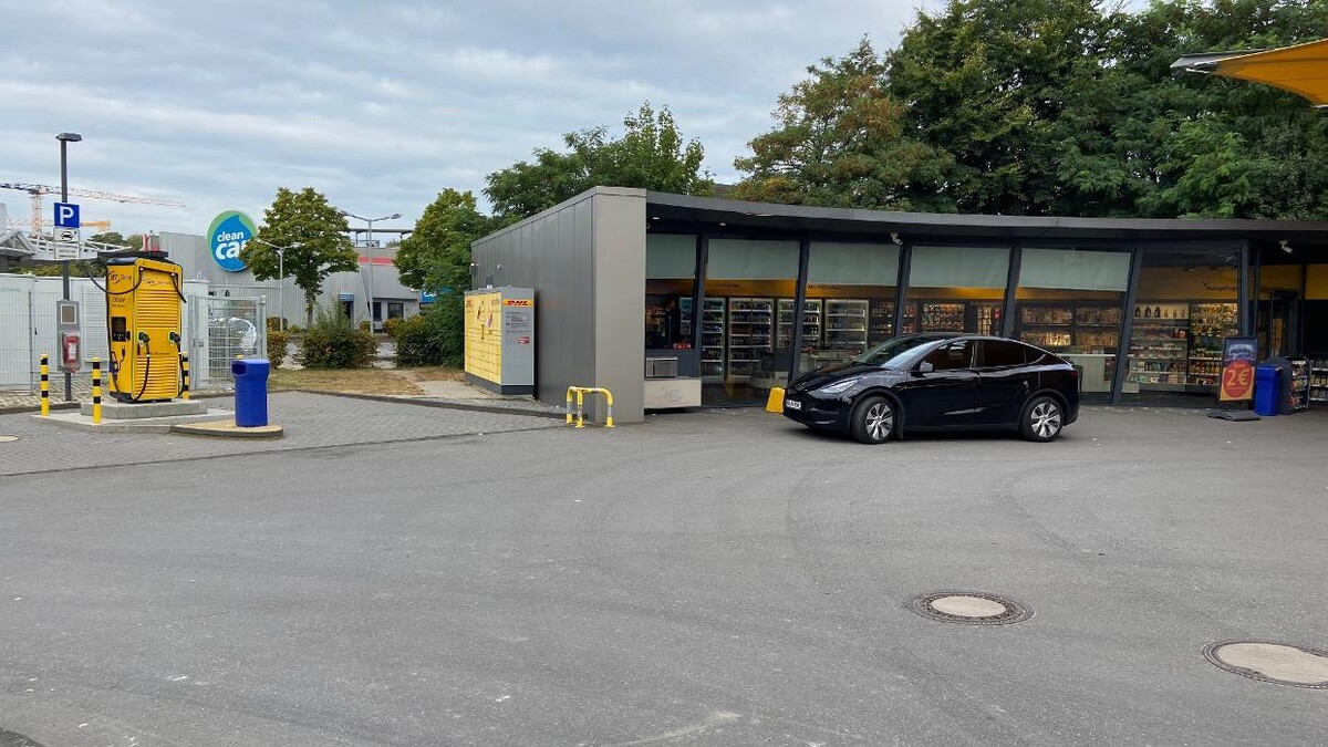 Bilder JET Ladestation