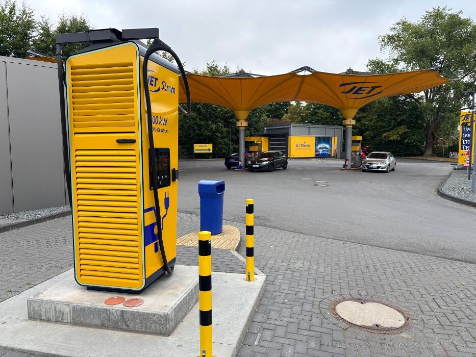 Bilder JET Ladestation