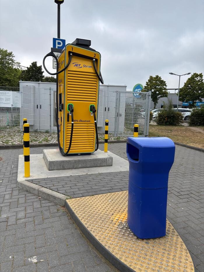Bilder JET Ladestation