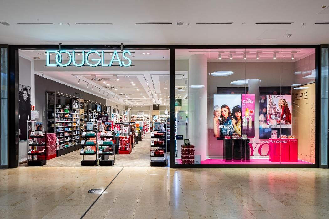 Bilder Douglas Neu-Ulm Glacis-Galerie