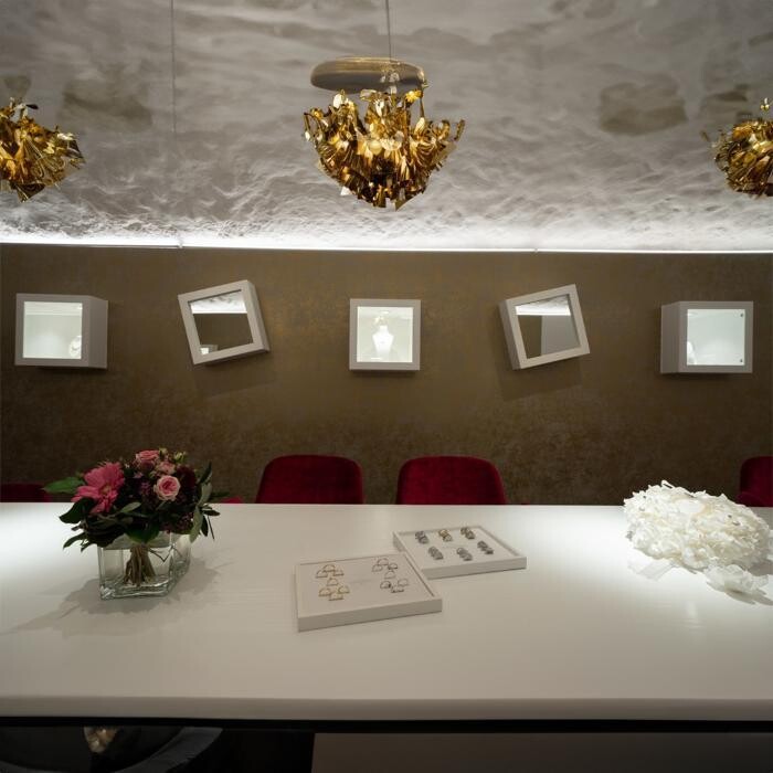 Bilder Stauss, Uhren und Schmuck