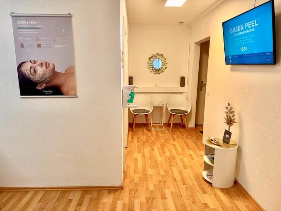 Bilder Beauty Concept Natalie Noyan - Kosmetik & Green Peel