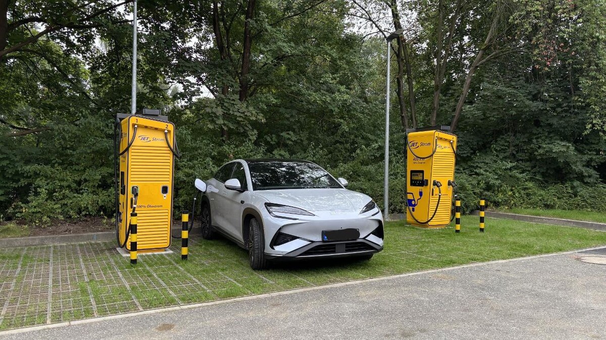 Bilder JET Ladestation