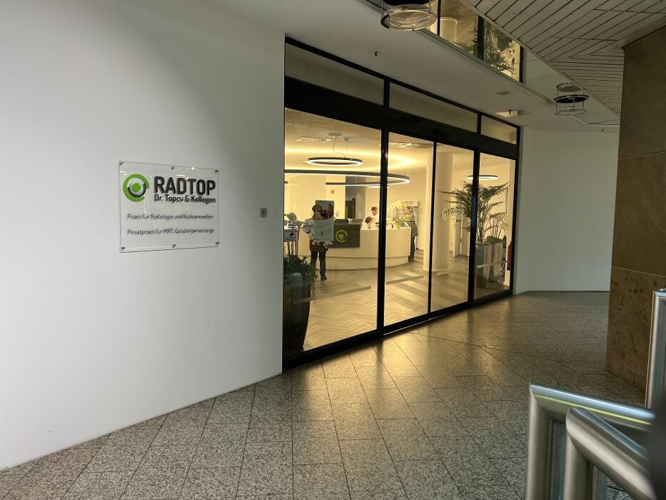 Bilder RADTOP Radiologie Bochum Dr. Topcu & Kollegen