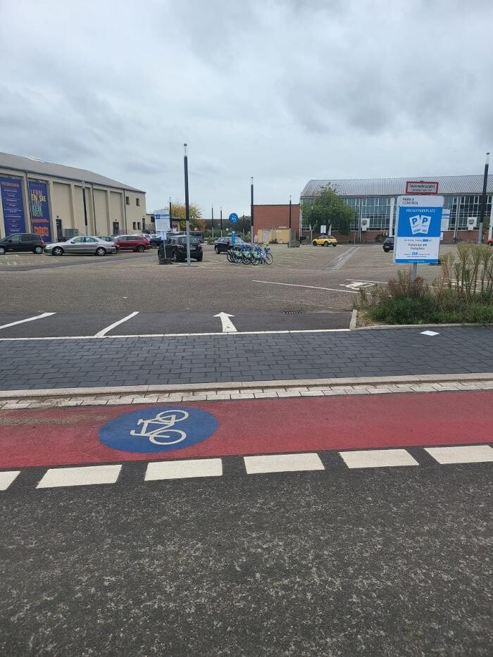 Bilder Parkplatz Abraham-Lincoln-Allee 1, 68309 Mannheim