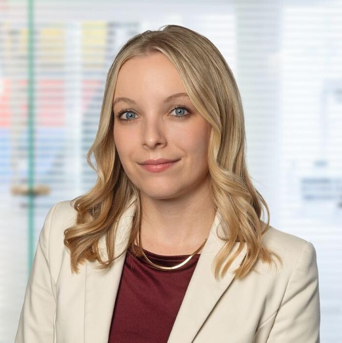 Bilder Ergo Versicherung Lisa Thalmaier