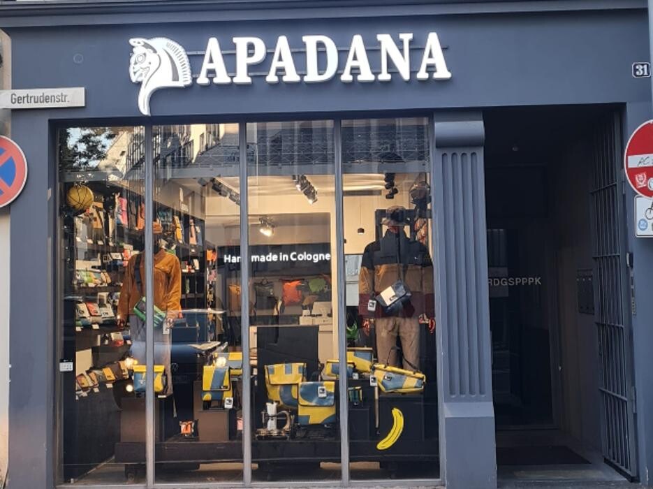 Bilder Apadana Taschen