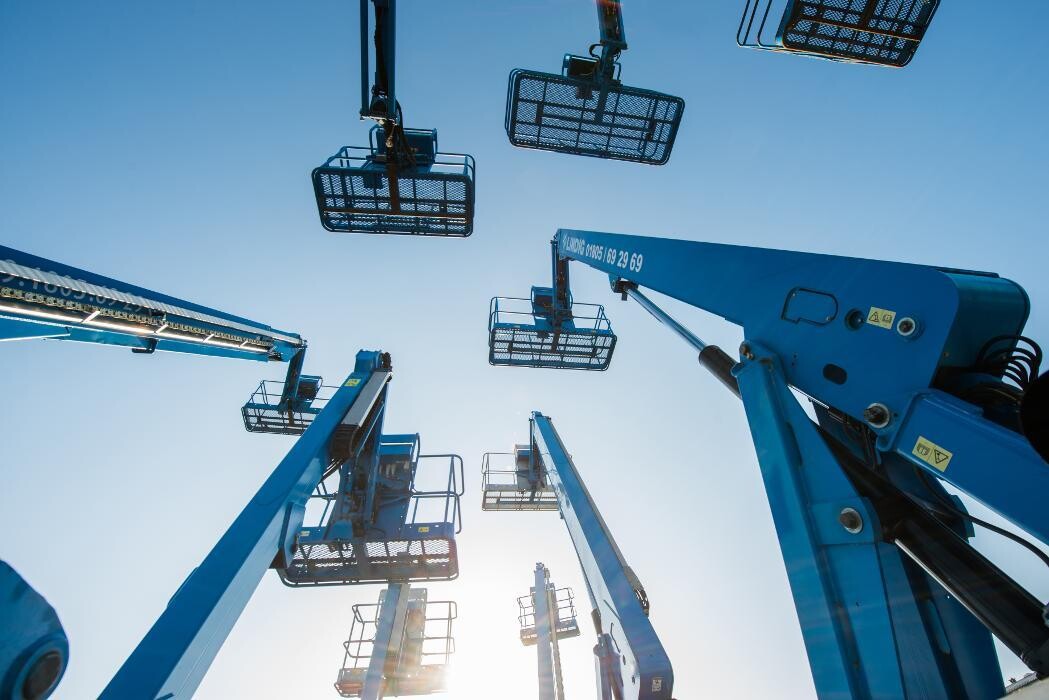 Bilder avs SYSTEM LIFT AG | Arbeitsbühnen, Krane & Stapler | Vermietung & Bedienerschulungen