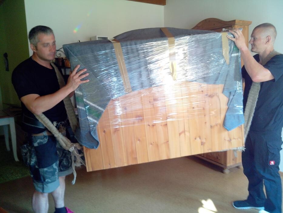 Bilder Vakhtangi Rau