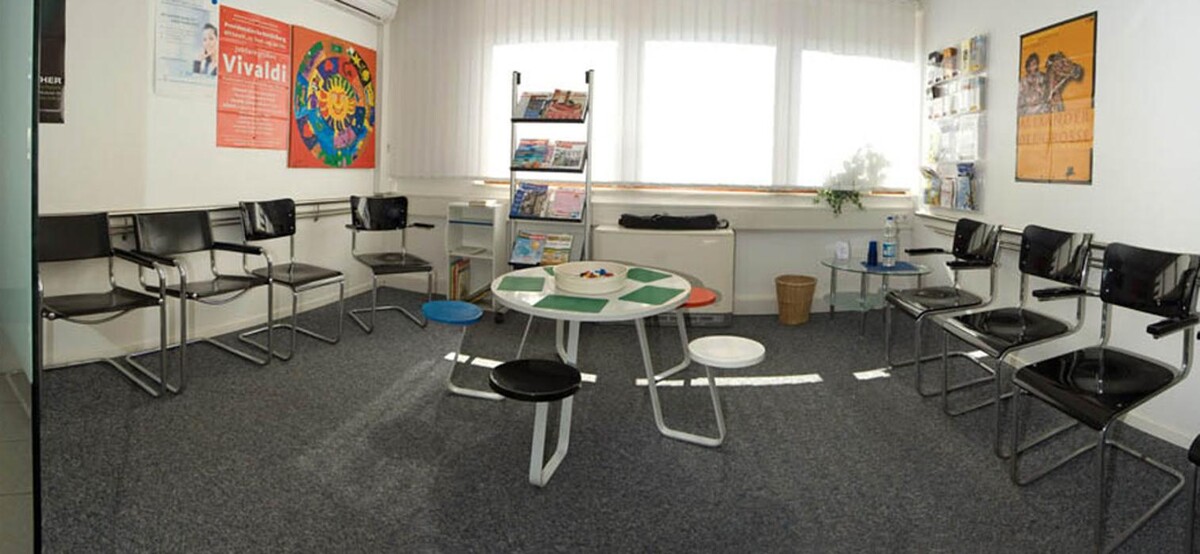 Bilder Zahnärztin Dr. med. dent. Aynur Sahin-Kurul