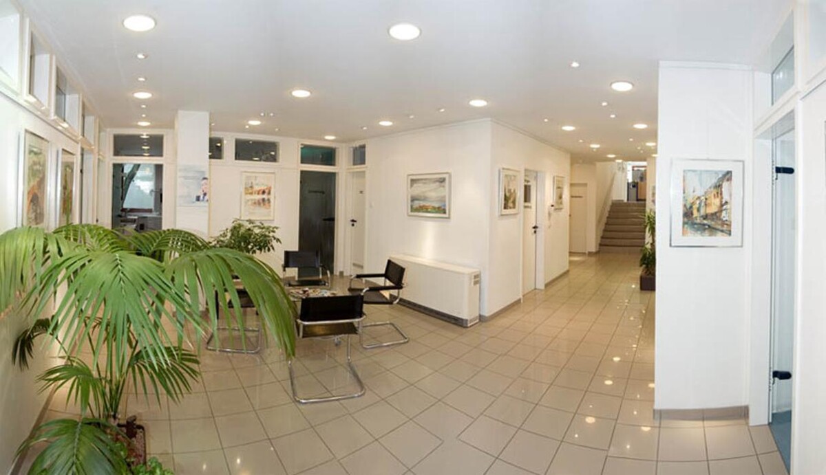 Bilder Zahnärztin Dr. med. dent. Aynur Sahin-Kurul