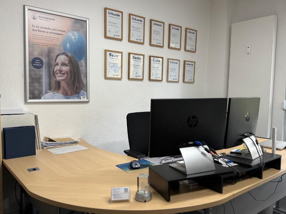 Bilder Versicherungsagentur - Nikolaos Kalampouris