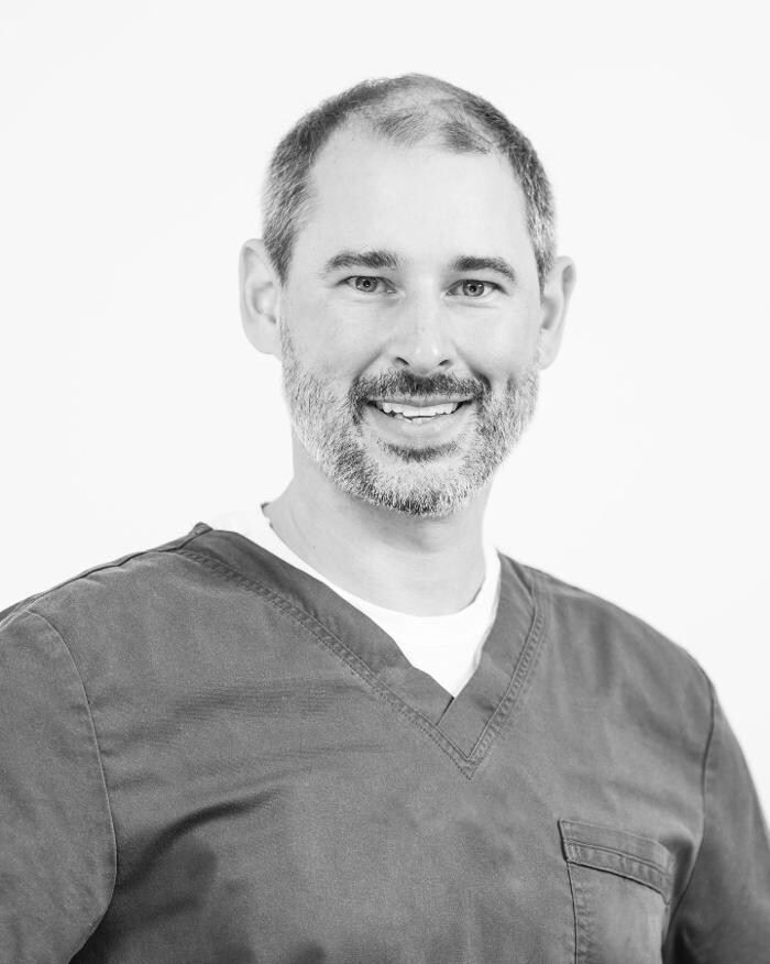 Bilder Implantologie in Bochum - Fachzahnarzt für Oralchirurgie Dr. Frederic vom Orde