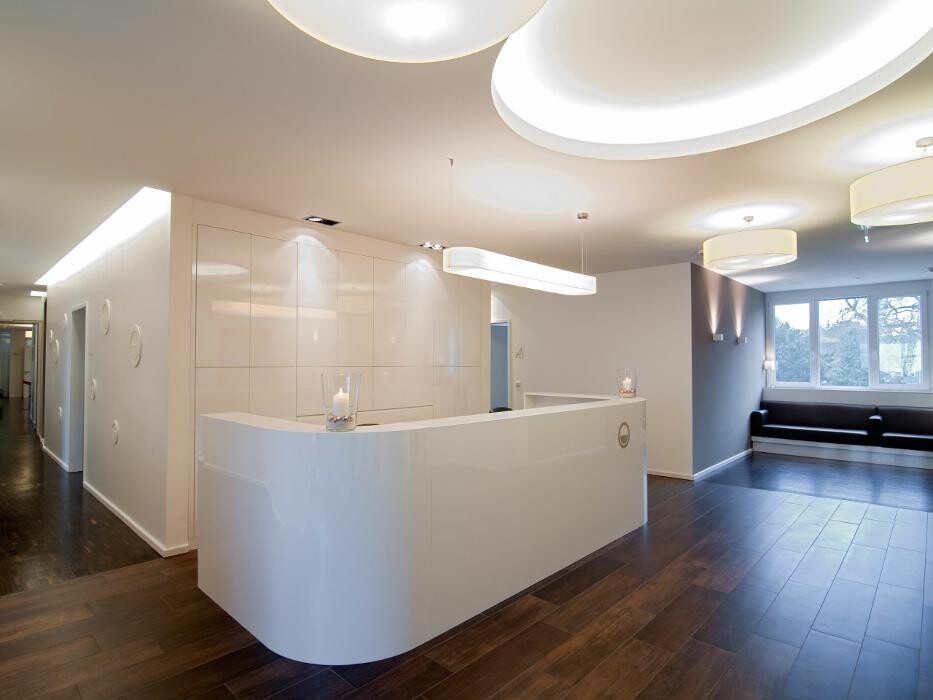 Bilder Dr. Christian Otto & Shahed Alidousti - Praxis für Orthopädie in Berlin Schlachtensee