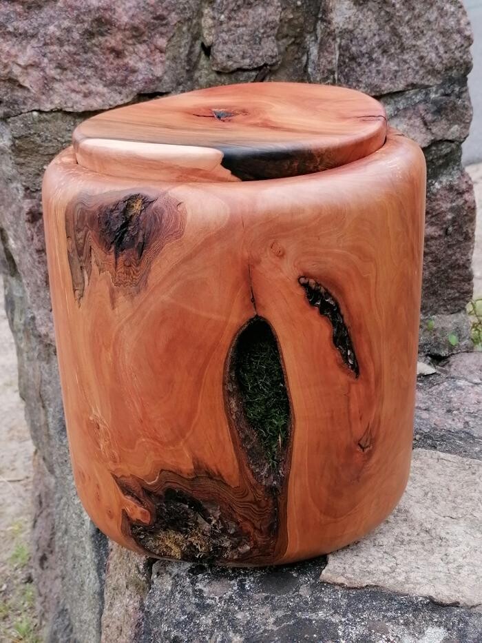 Bilder Holz-Urnen - Holzkunst und Gedenkobjekte susa-works