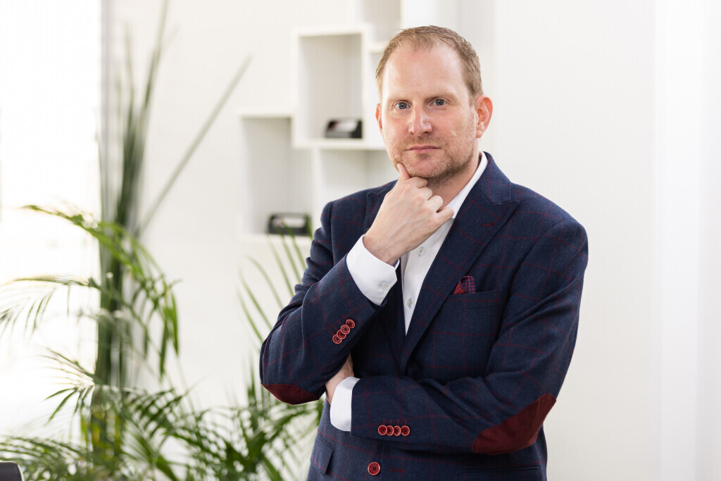 Bilder Helge Trettin Versicherungsmakler und Sachverständiger