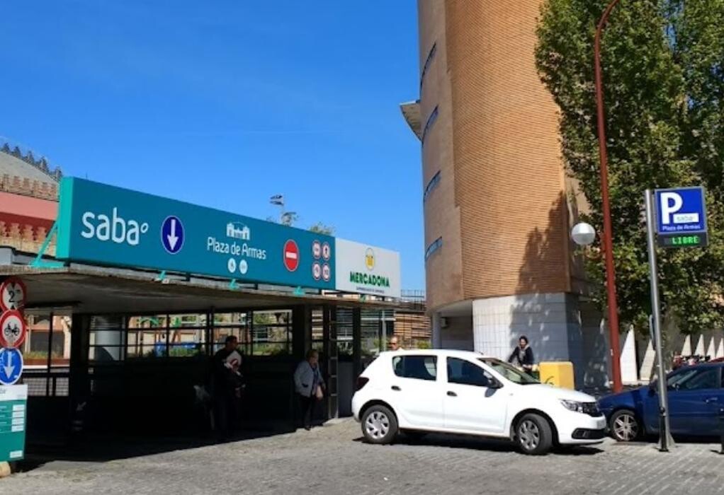 Images Parking Saba Plaza de Armas