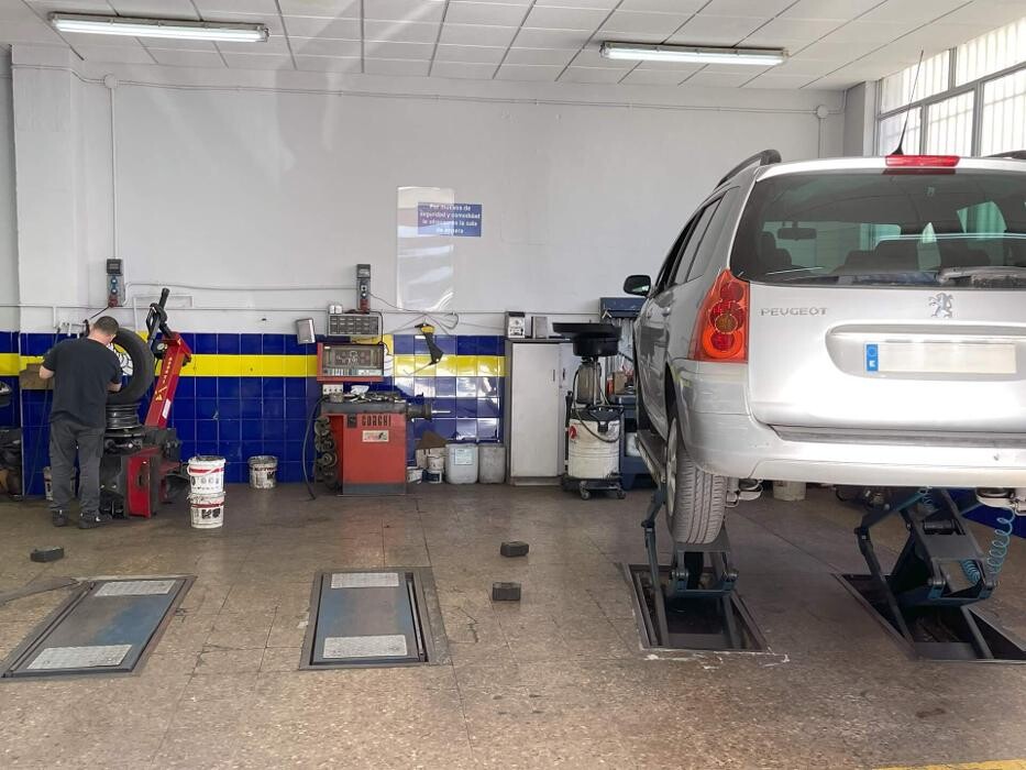 Images Euromaster Neumáticos Bellvitge