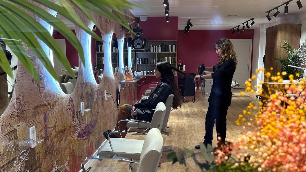 Images Oh my Cut! Barcelona c/Viladomat (Sant Antoni)