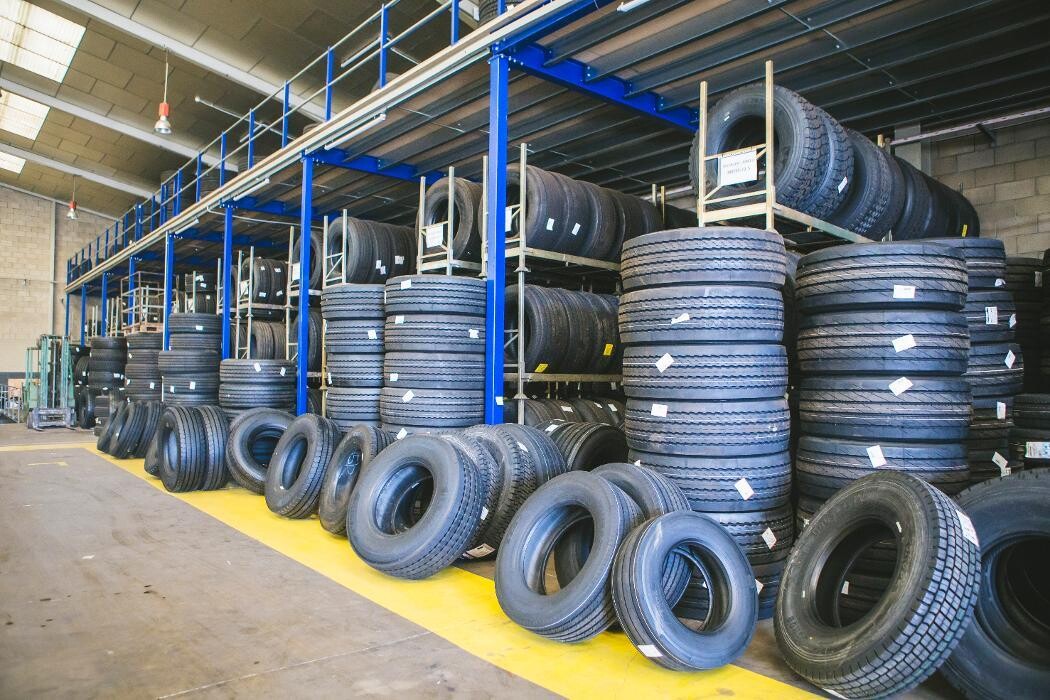 Images Euromaster Pneumàtics Perelló Truck Solution